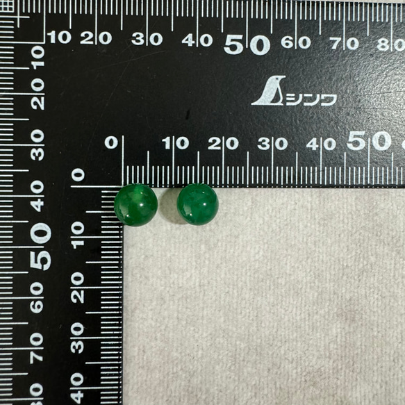 【2pcs】8mm片穴ラウンド グリーンオニキスAAA 8枚目の画像