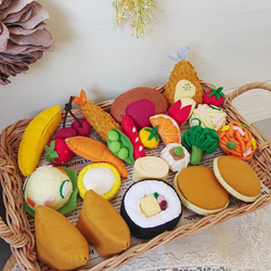 受注製作】フェルト ままごと パン屋さんセットA おもちゃ・人形