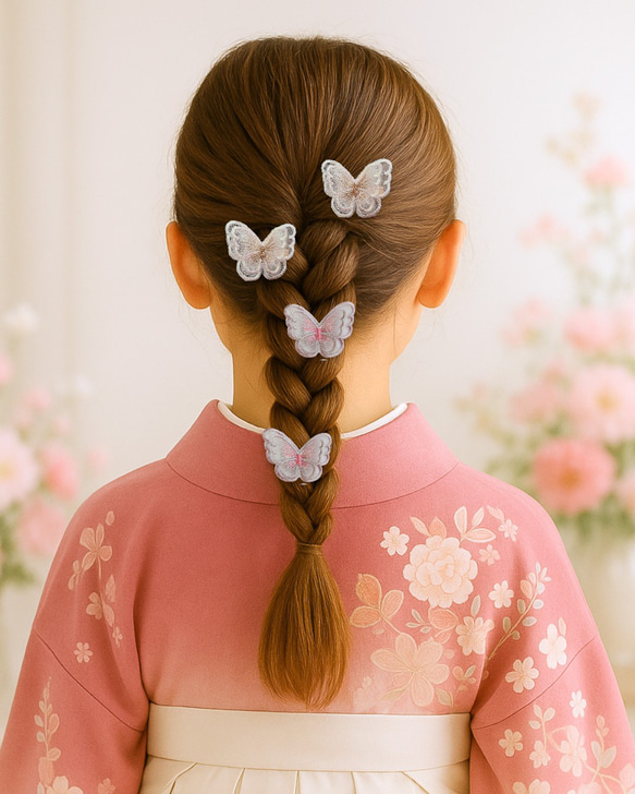 4つセット　蝶々レースのヘアクリップ　二枚羽　ブライダル・卒業式・成人式・発表会など特別な日に 5枚目の画像