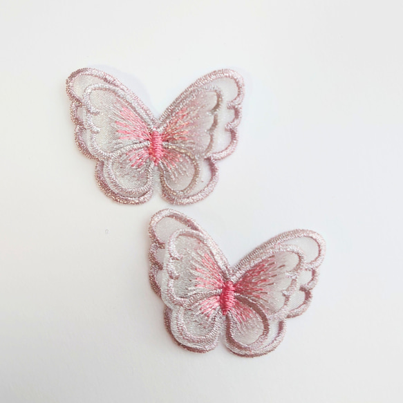 4つセット　蝶々レースのヘアクリップ　二枚羽　ブライダル・卒業式・成人式・発表会など特別な日に 8枚目の画像