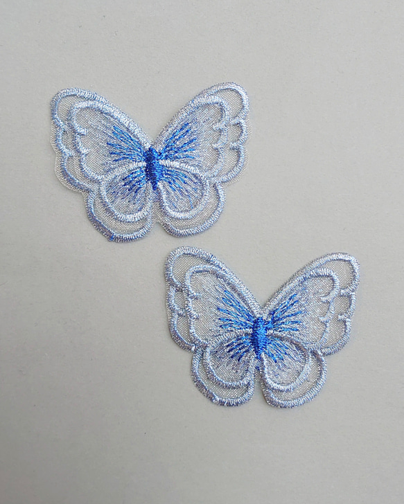 4つセット　蝶々レースのヘアクリップ　二枚羽　ブライダル・卒業式・成人式・発表会など特別な日に 7枚目の画像