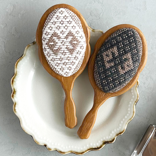 手鏡 木製ミラー こぎん刺し『てこな 蝶』モノトーン ミニサイズ