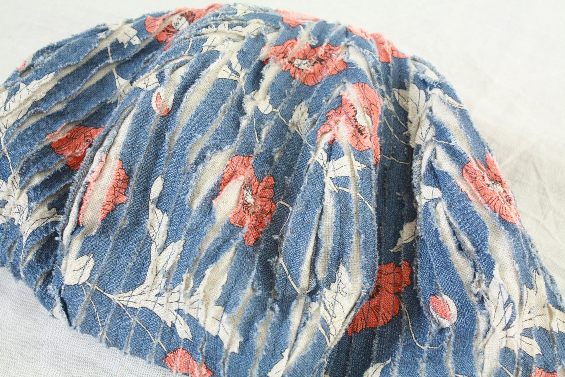 ブルーリネンの花柄リネンスラッシュベレー　オールシーズン　ベレー帽　ナチュラル　ファッション