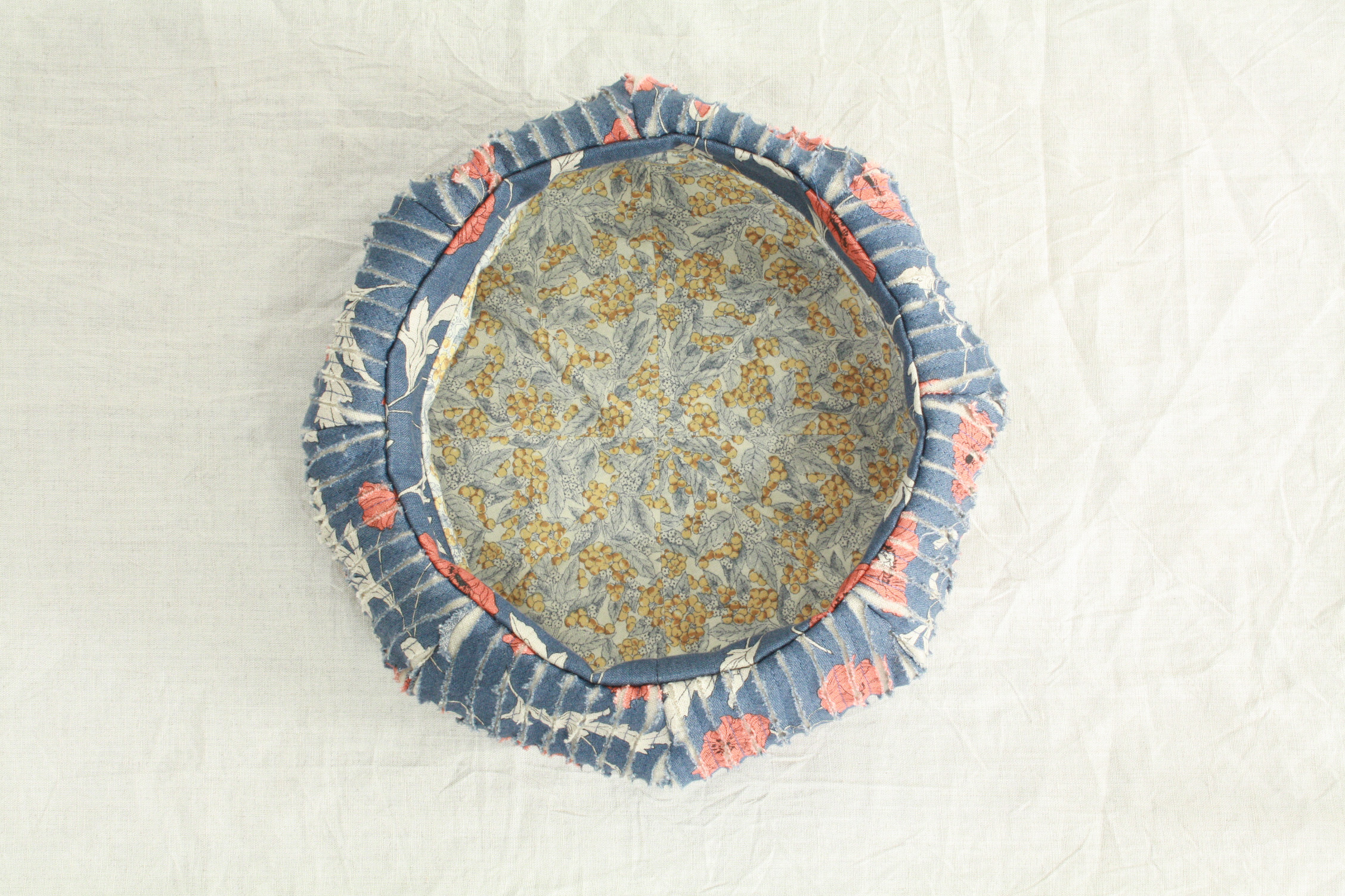 ブルーリネンの花柄リネンスラッシュベレー　オールシーズン　ベレー帽　ナチュラル　ファッション