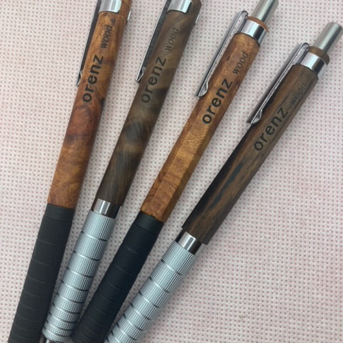 最新作 ぺんてる シャープペン オレンズメタルの着せ替え 丸形、杢軸