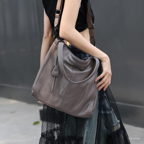 おしゃれで素敵！グレー|黒|茶|3色•3WAY•植物鞣し牛革ハンドバッグ