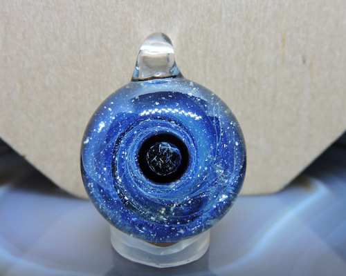 ガラスのアクセサリー・ブラックホール ペンダントトップ 42