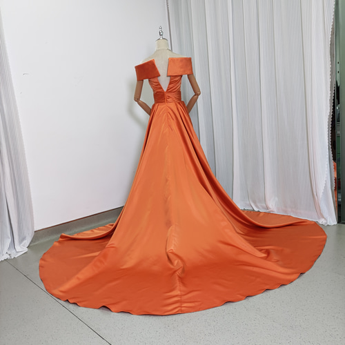 送料無料！パーティードレス オレンジ 光沢サテン リボン オフショル  