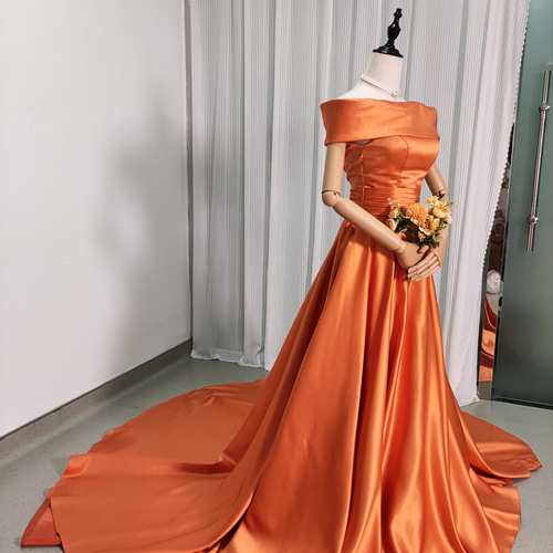 送料無料！パーティードレス オレンジ 光沢サテン リボン オフショル  