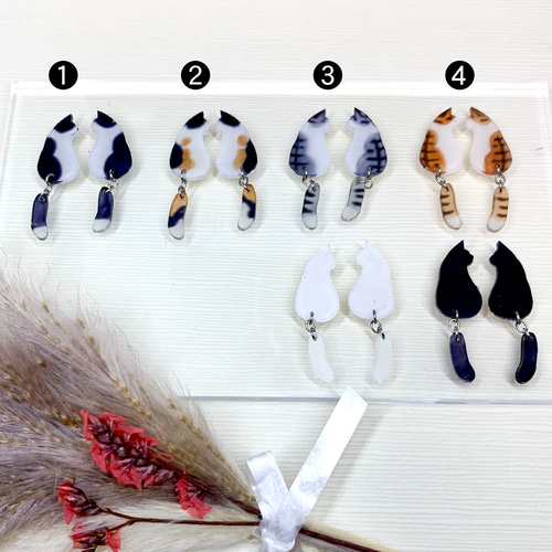 しっぽが揺れる猫ピアス ピアス（スタッド・一粒） まふぃんのしっぽ