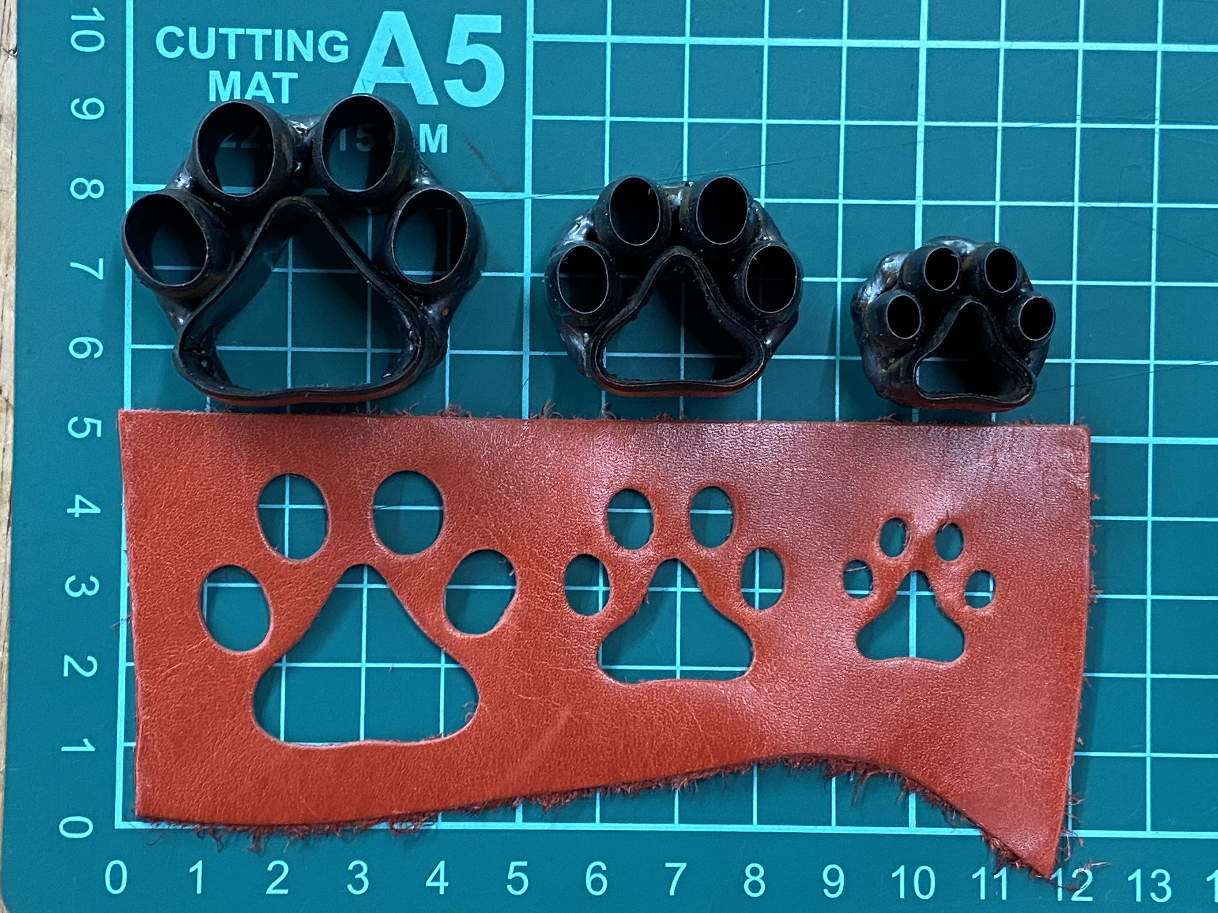 もりわじん　ねこちゃん　肉球デザイン　小皿　2枚セット