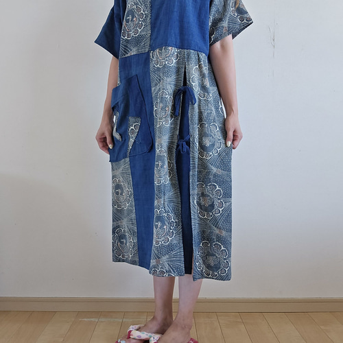 着物リメイク 手作り 藍無地と型染め パッチ ワンピース