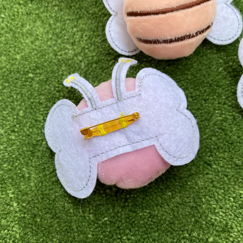 かわいい はちさん ピンバッチ ピンバッチ スーパー☆マホミヤ