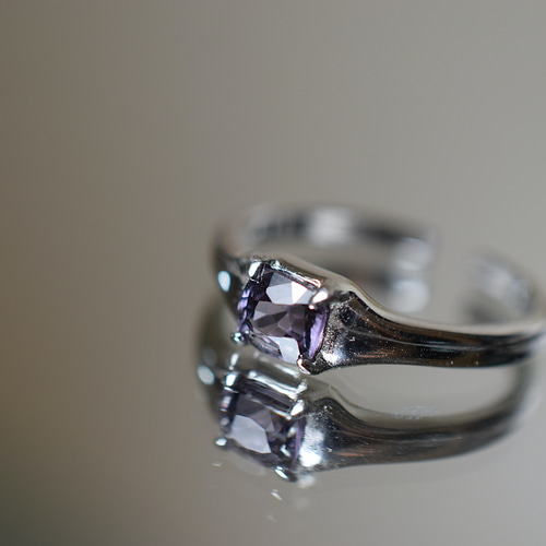 RS7-73シルバー非加熱宝石質紫の光沢を見える濡羽色スピネル リング 指輪