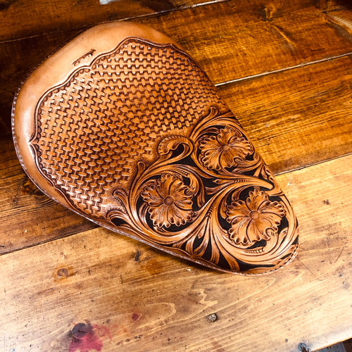 ソロシート サドルシート ハーレー カービングシート その他素材