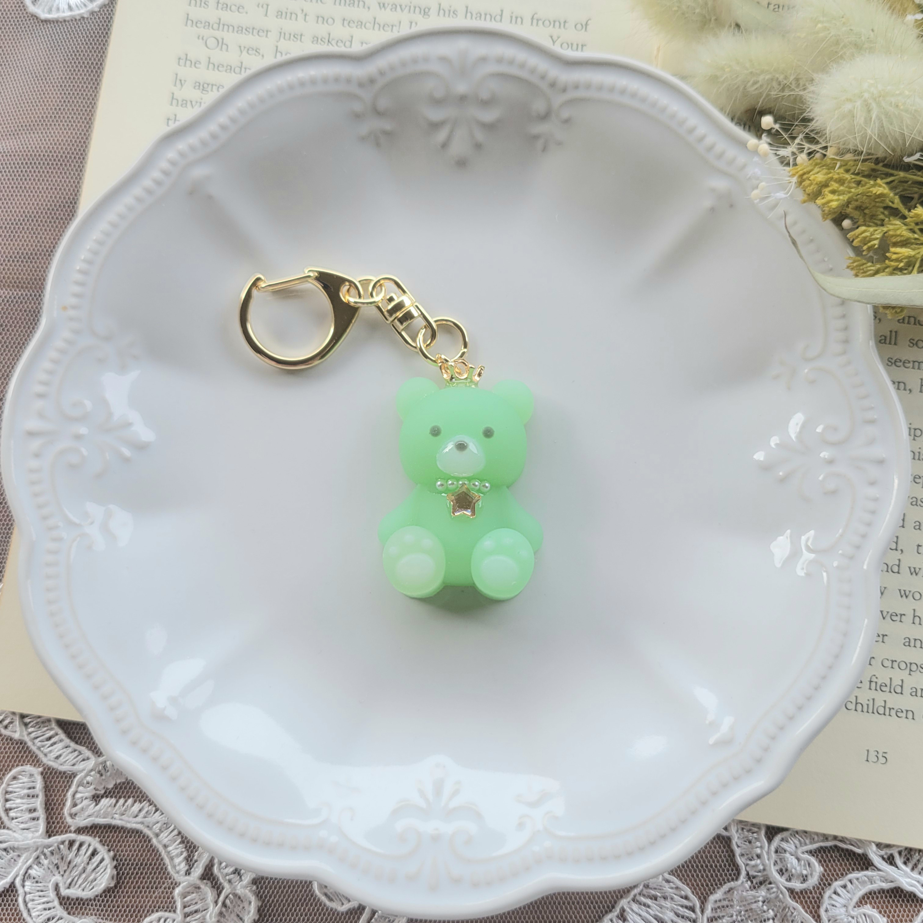 【匿名発送】ピンクのくまちゃん星と花のキーホルダー