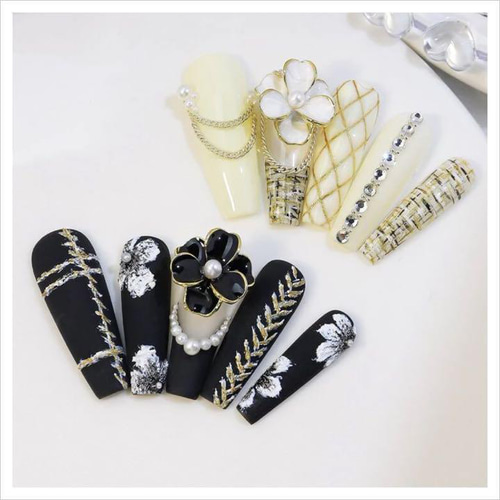 P235白《2個》ホワイト ネイルパーツ 花 フラワー 成人式 ギャル