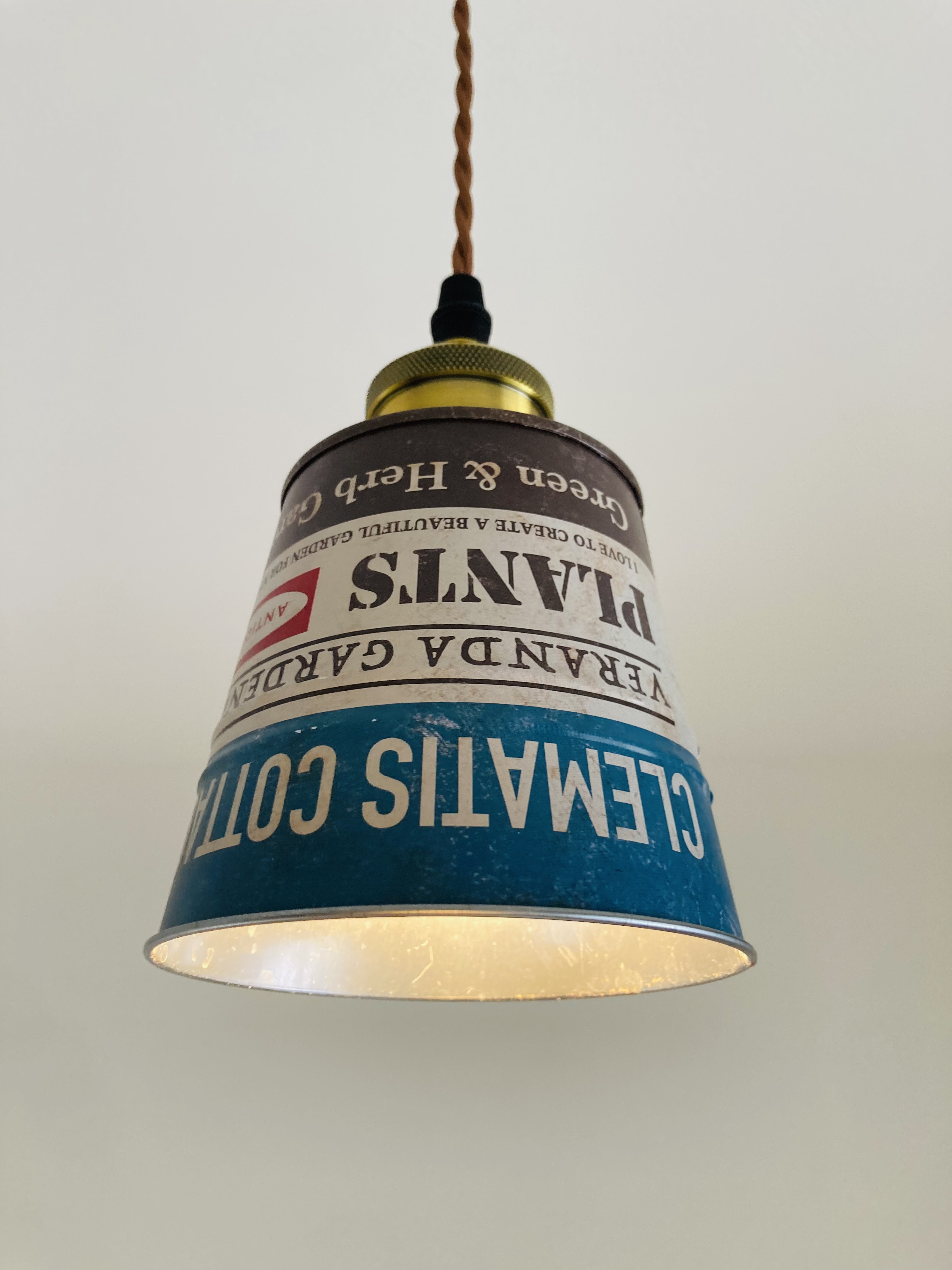 【引き取り限定】 【値引き歓迎】イミテーショングリーン ペンダントランプ