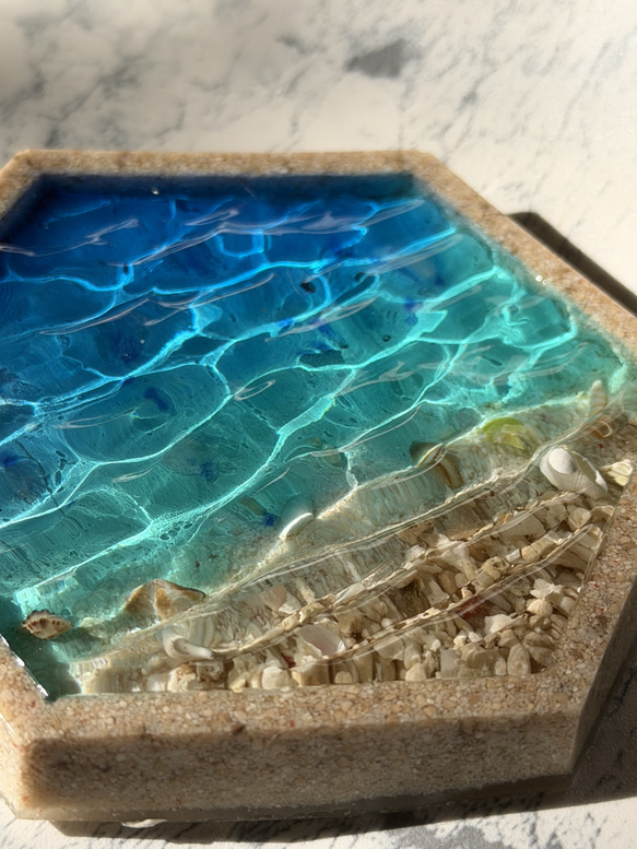 海の小皿 海辺 波紋　ビーチ　老眼鏡　レジンアート　敬老の日　父の日　沖縄　什器　アクセサリー　レジンアート 2枚目の画像