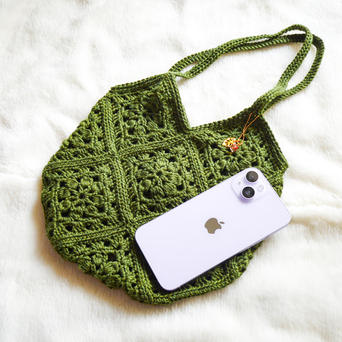 大人な装いに！お花のグラニースクエアバッグ グラニーバッグ 編み物屋