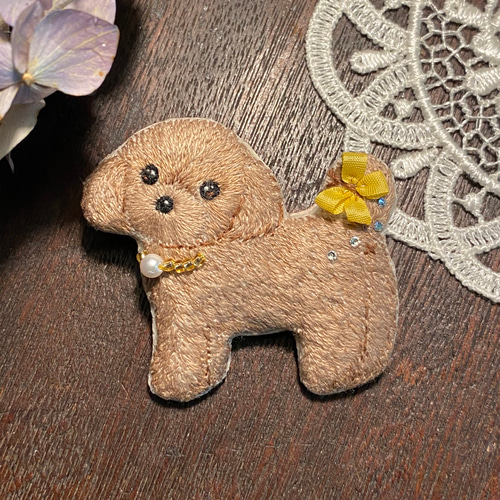 刺繍　ブローチ　トイプードル 刺繍ブローチ トイプードル | パリス刺繍