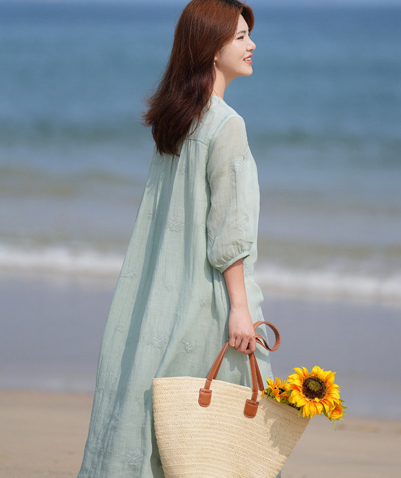ラミー/麻刺繡生地　ふんわりシルエットのロングワンピース　ポケット付き　裏地付き【春夏秋】ミントグリーン 9枚目の画像