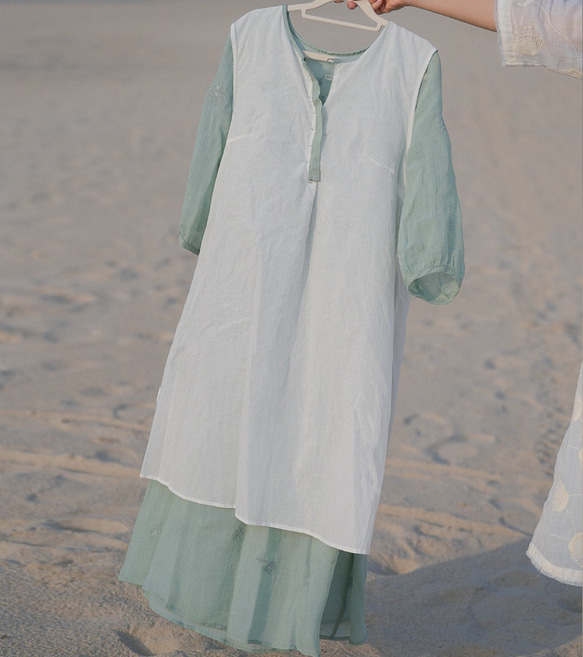 ラミー/麻刺繡生地　ふんわりシルエットのロングワンピース　ポケット付き　裏地付き【春夏秋】ミントグリーン 6枚目の画像