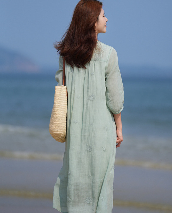 ラミー/麻刺繡生地　ふんわりシルエットのロングワンピース　ポケット付き　裏地付き【春夏秋】ミントグリーン 7枚目の画像