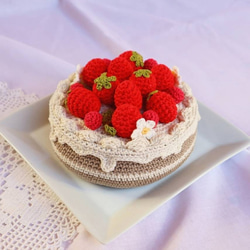 new／大きい!!あみぐるみ苺のお誕生日ケーキ[ホワイト] 記念撮影