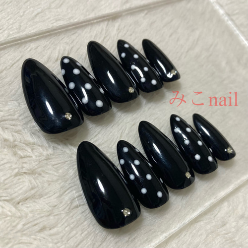 ネイルチップ 黒 ちゅるん カッコイイ オーダーネイル シンプル 大人 aedc42ec498d8305d92e940beb4130