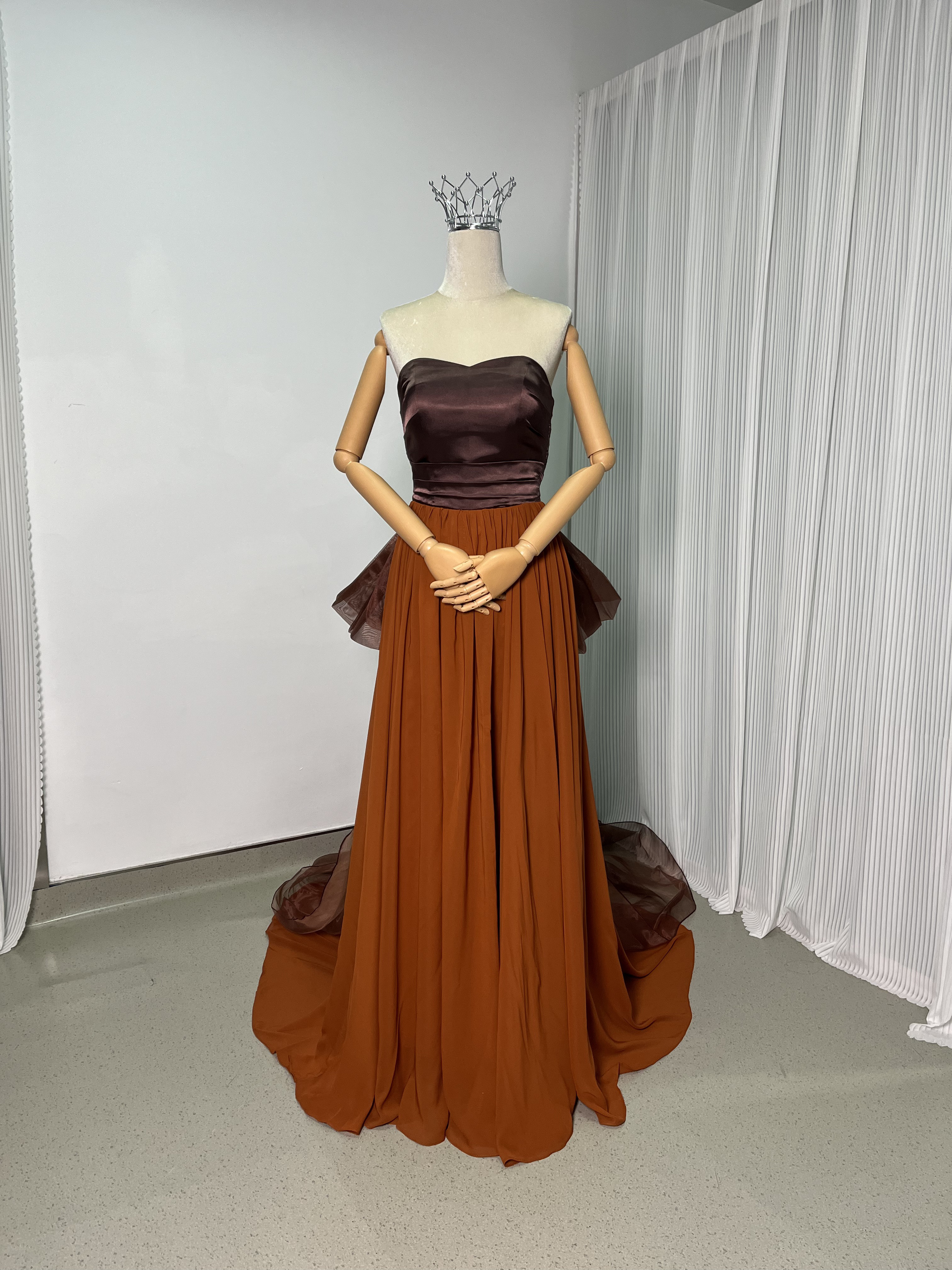 送料無料！結婚式ドレス テラコッタ色 カラードレス トレーン 　ハートカット　オーダーメイド可能