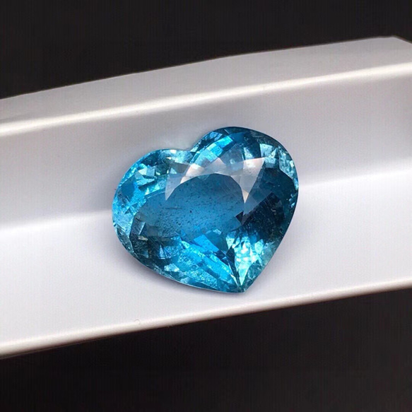 アクアマリン鑑定書付き スリランカ産 13粒11g