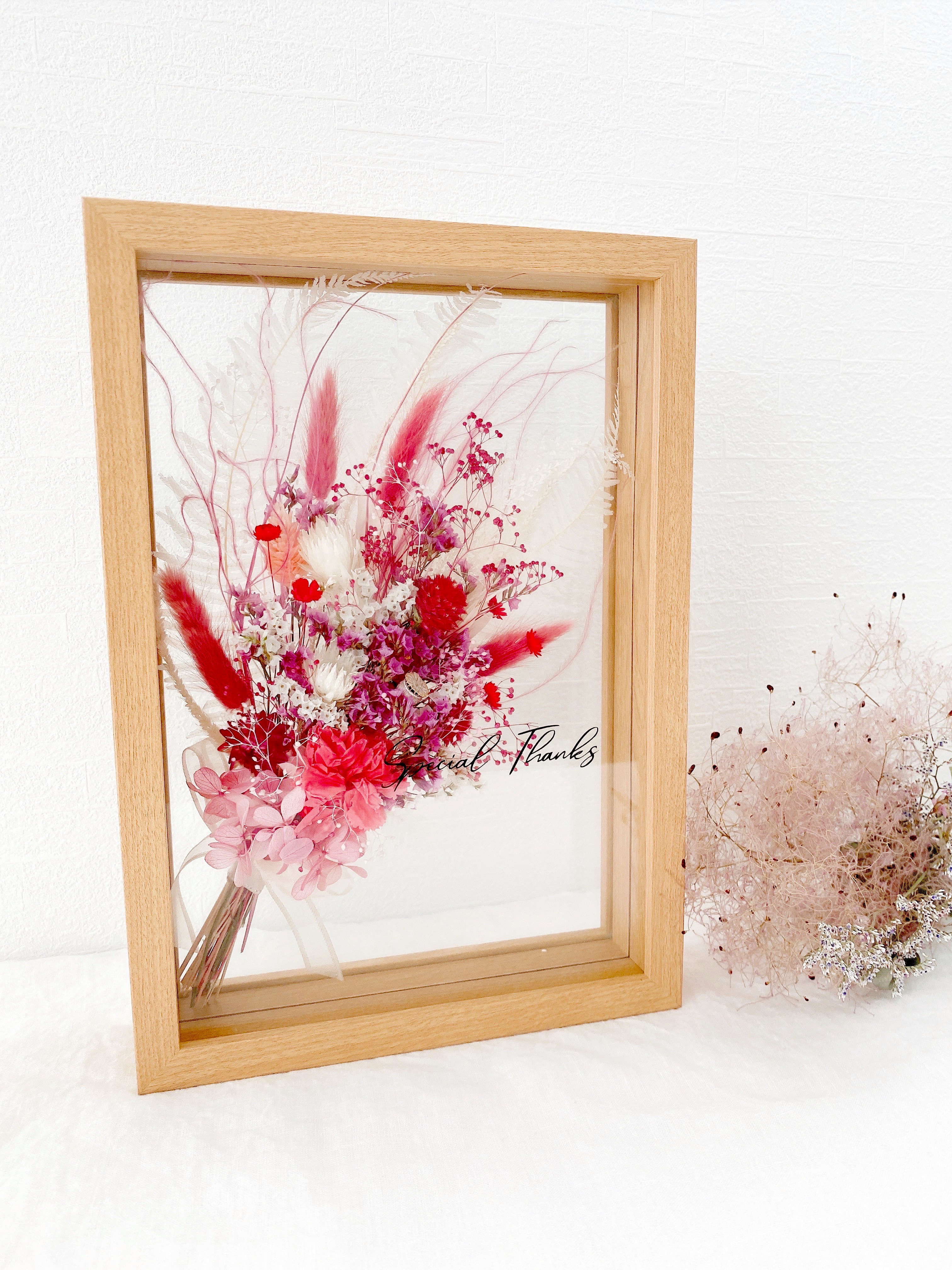 フラワーボックス　ガラスフレーム　レッド　お祝い　ギフト　両親贈呈品　子育て感謝状　還暦祝い　敬老の日　誕生日プレゼント