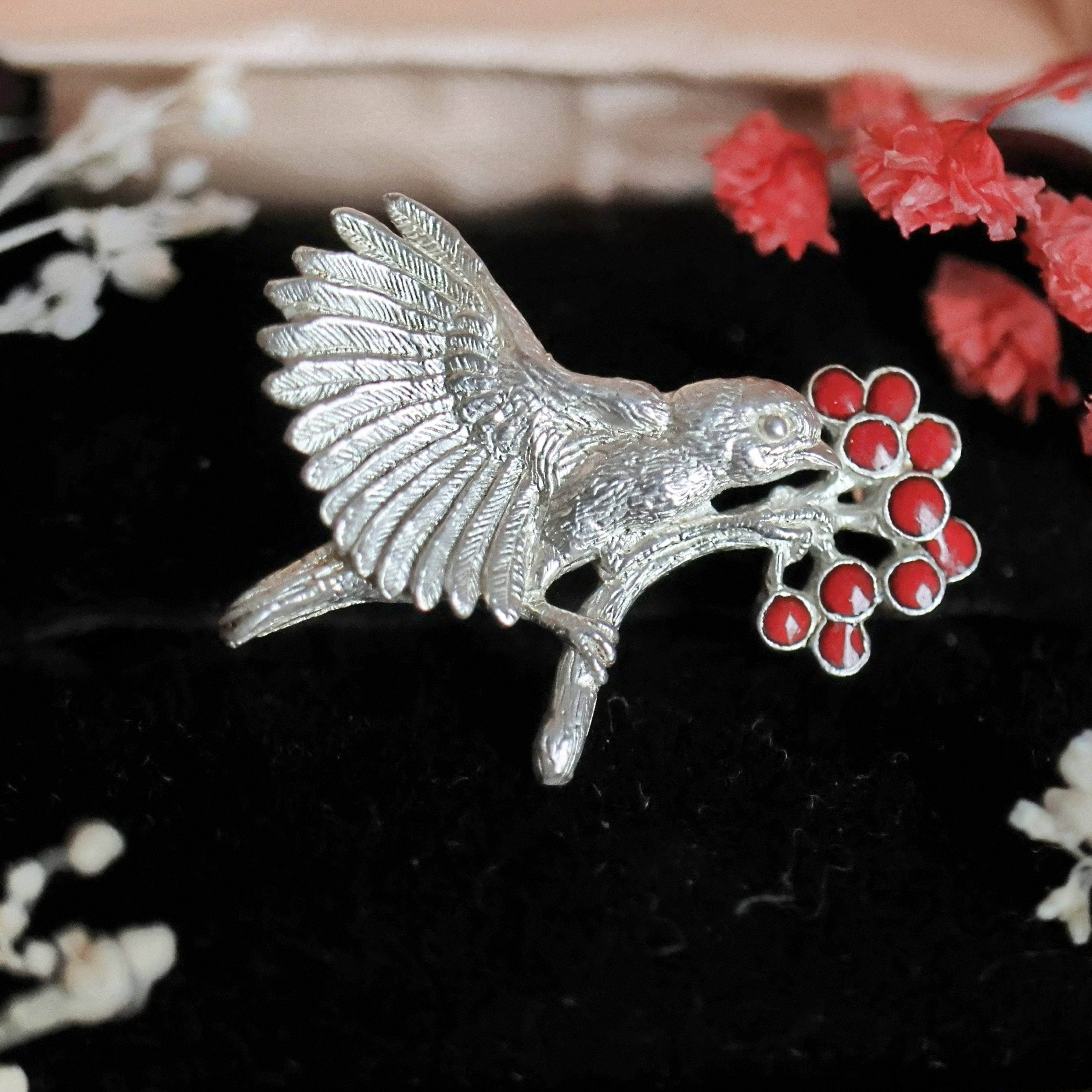 幸運を呼ぶ鳥コマドリのエナメルブローチ/ペンダント兼用【受注生産】