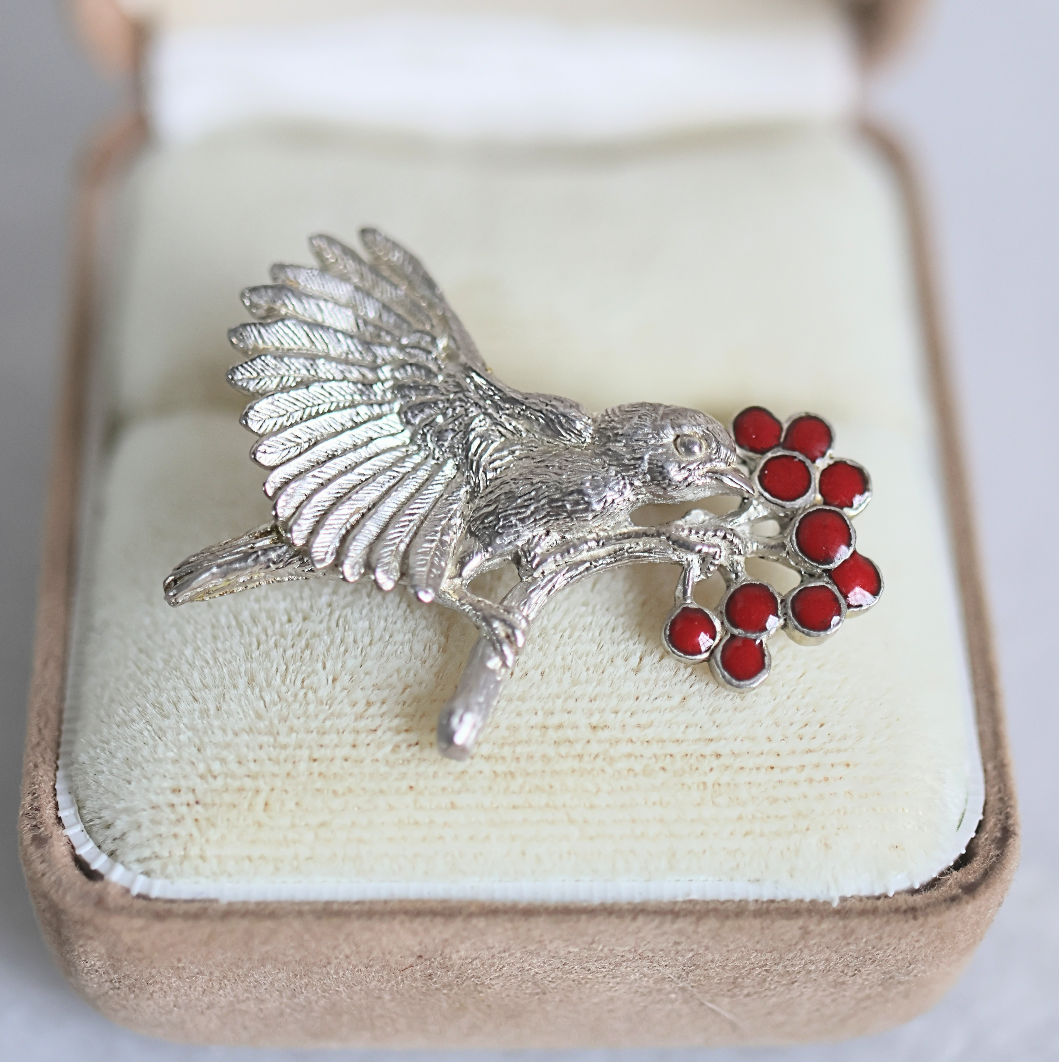 幸運を呼ぶ鳥コマドリのエナメルブローチ/ペンダント兼用【受注生産】