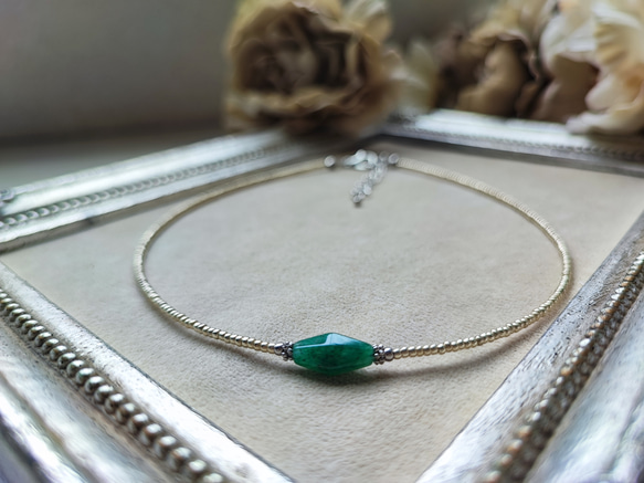 グリーンアベンチュリンのシンプルチョーカーネックレス 1枚目の画像