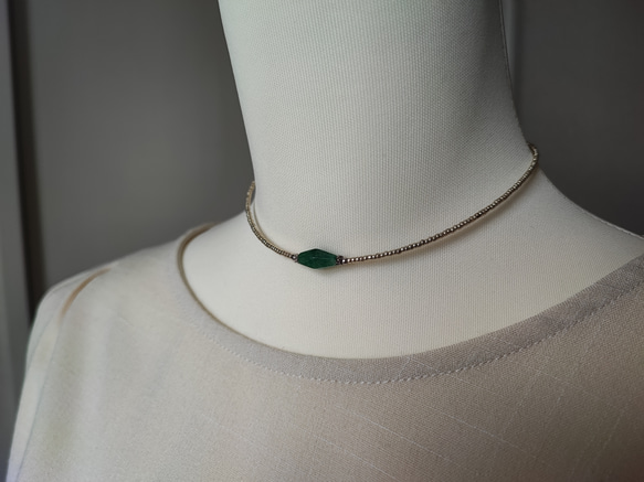 グリーンアベンチュリンのシンプルチョーカーネックレス 7枚目の画像
