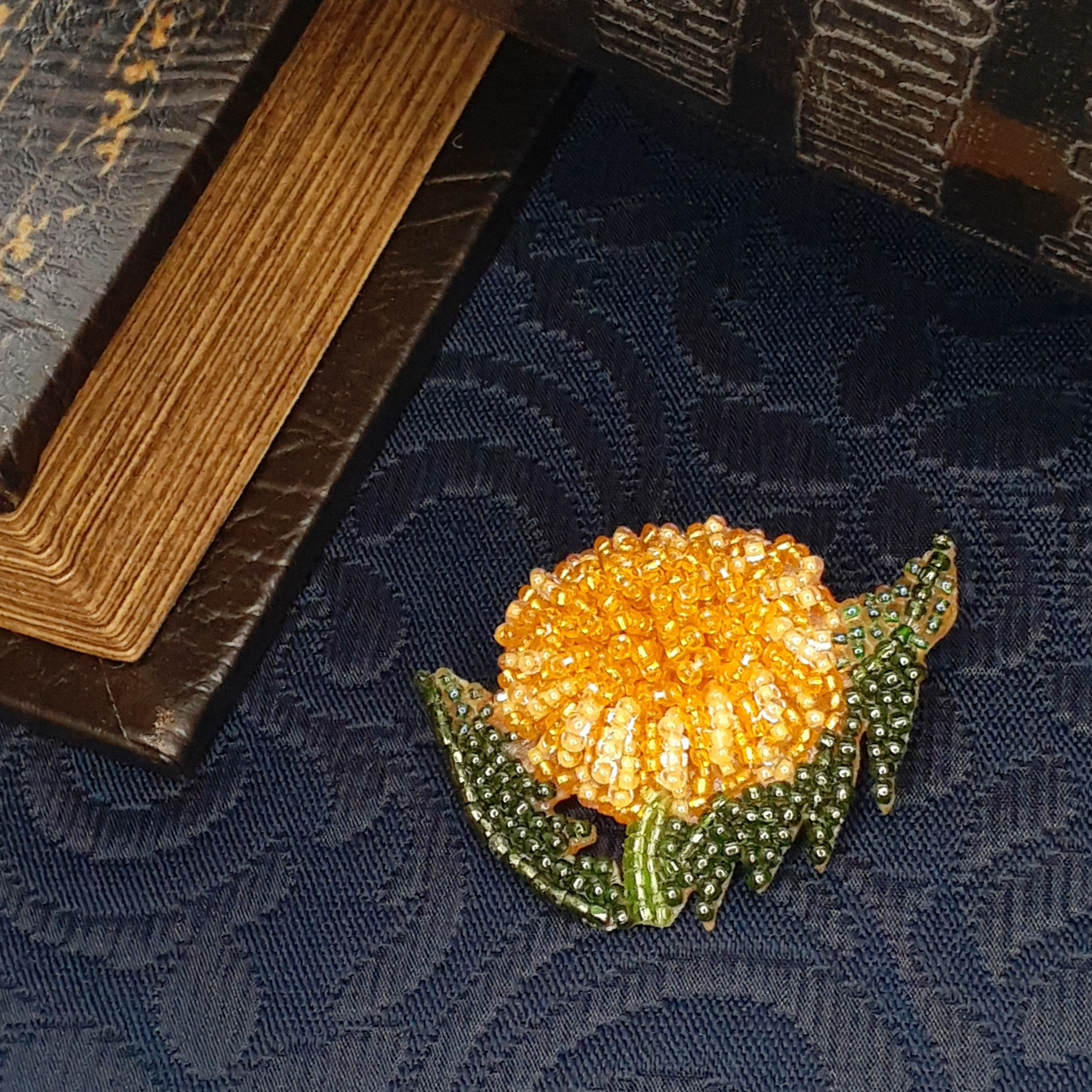 <受注>ののはな たんぽぽのブローチ＊オートクチュールビーズ刺繍