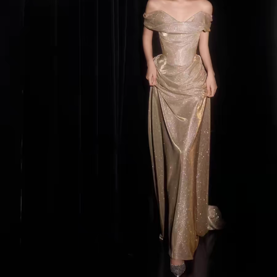 優雅なシルエット キラキラチュール  ドロップショルウエディングドレス  ミニトレーン/合コン/デート/演奏会/H031