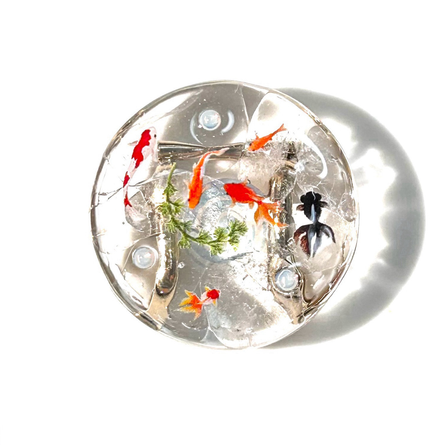 【人気No.3】水晶と金魚の帯留め　金魚　透明　天然石 ポニーフック ブローチ クリスマス 着物 浴衣 成人式