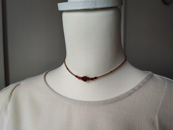 8ミリカット玉レッドアゲートのアンティーク風チョーカーネックレス 3枚目の画像