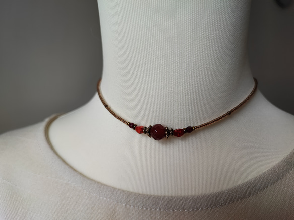 8ミリカット玉レッドアゲートのアンティーク風チョーカーネックレス 16枚目の画像
