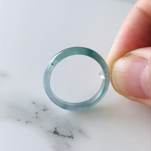 [R290-005］ 翡翠　くりぬきリング　天然石　グアテマラ産　指輪　15号 R290-005］ 翡翠 くりぬきリング 天然石 グアテマラ産 指輪 15号