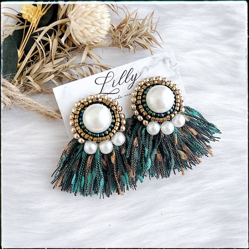 ビーズ刺繍ピアス/フリンジ/ゴールド/パール/グリーン/大ぶり