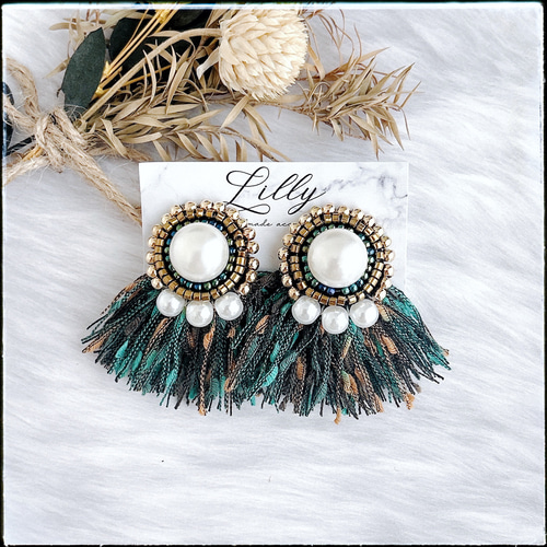 ビーズ刺繍ピアス/フリンジ/ゴールド/パール/グリーン/大ぶりピアスor  