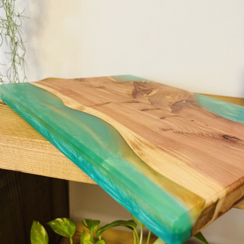 レジンボード カッティングボード 貝塚伊吹 ウッドレジン エポキシ