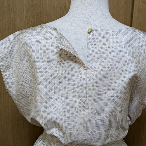 SOLD 着物リメイク セットアップ(ブラウス・ギャザースカート) 白大島  