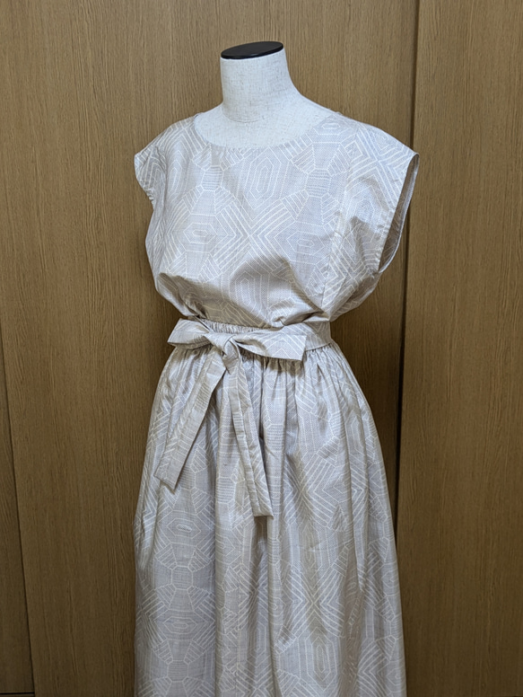 SOLD 着物リメイク セットアップ(ブラウス・ギャザースカート) 白大島  