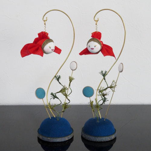 ちりめん細工「金魚」2匹セット ちりめん細工 出目金魚たち