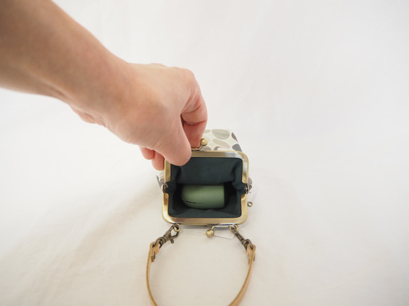 灰色圓點提花煙袋 第3張的照片